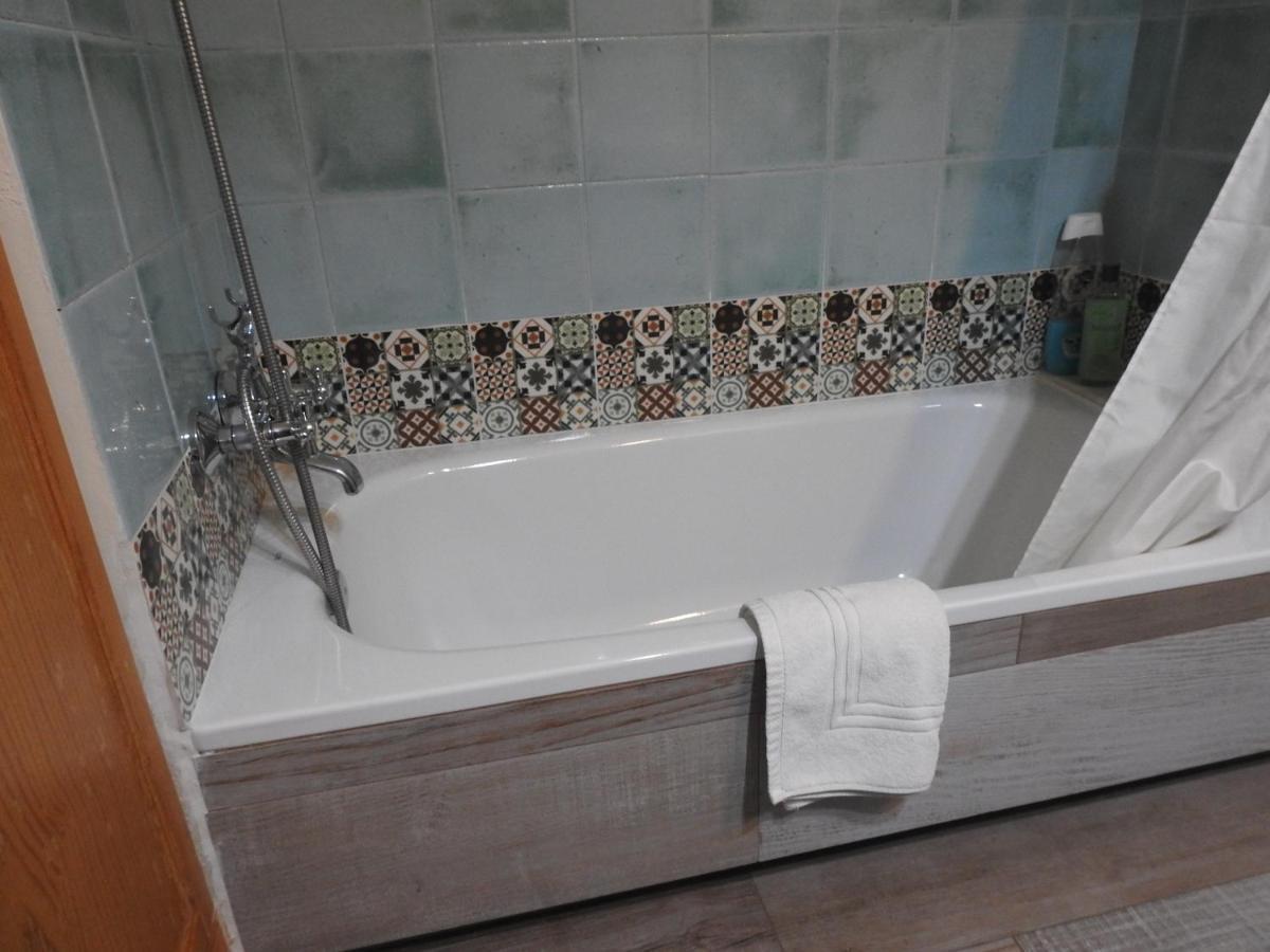 Atic Gaudi-Gracia Apartman Barcelona Kültér fotó