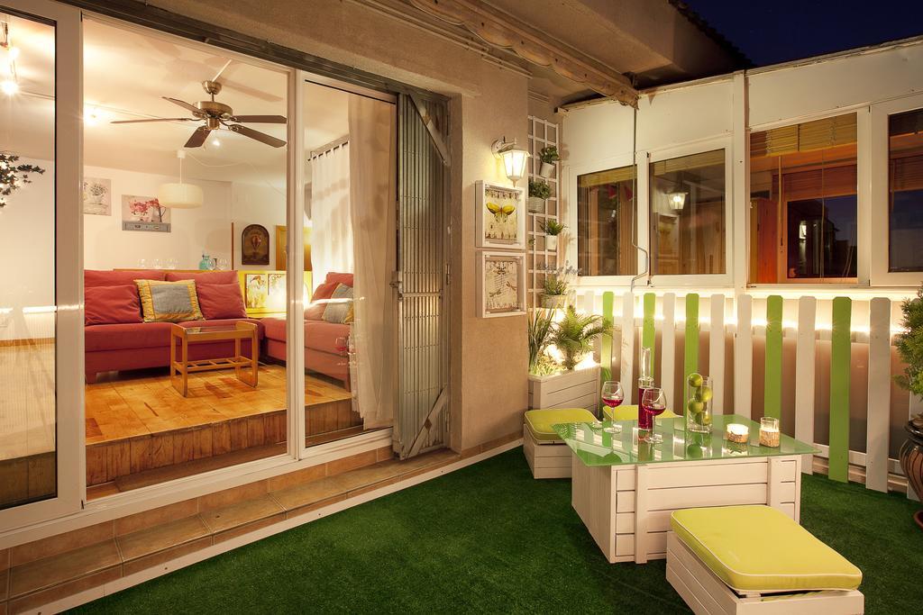 Atic Gaudi-Gracia Apartman Barcelona Szoba fotó